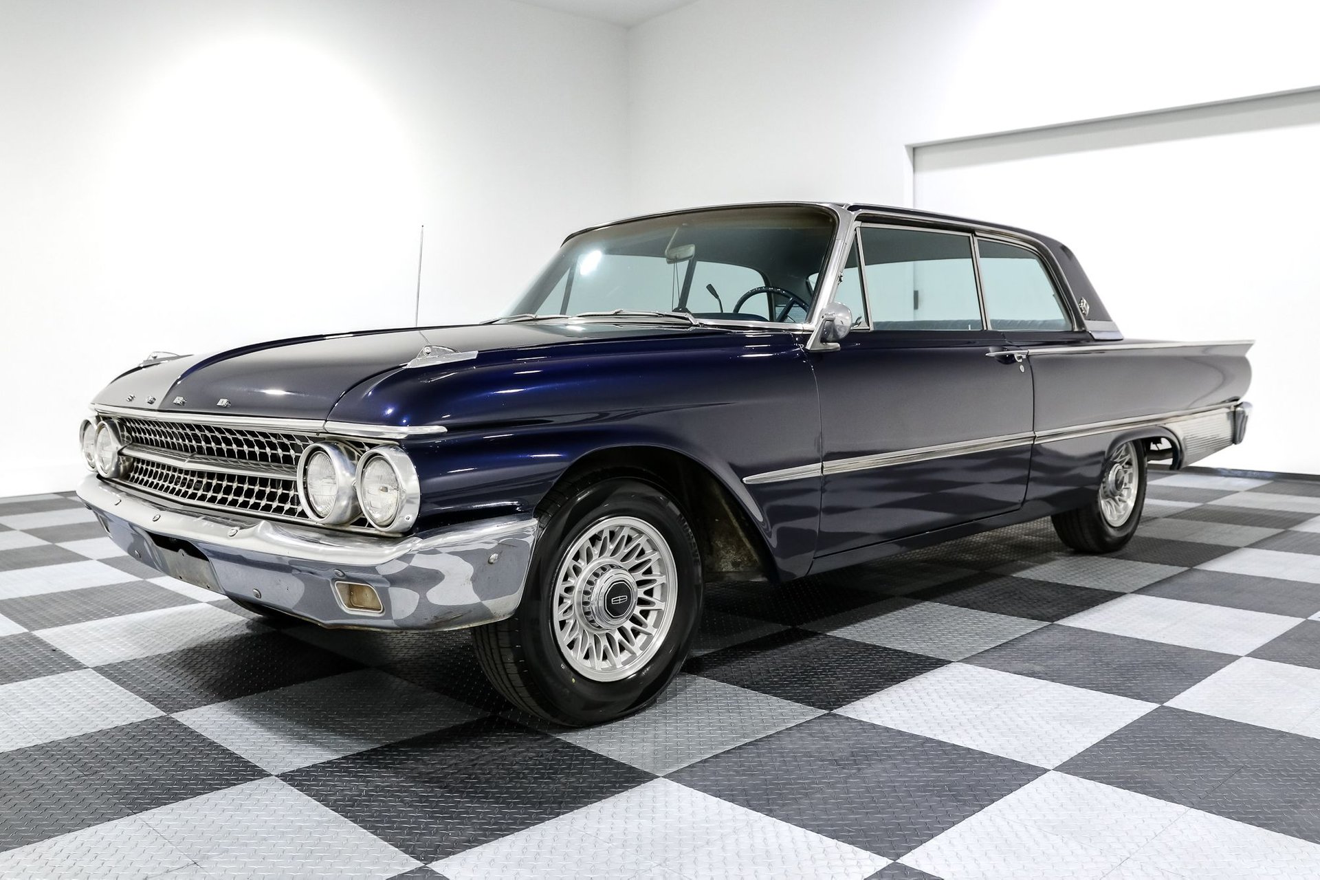 1961-ford-galaxie-wragvhog